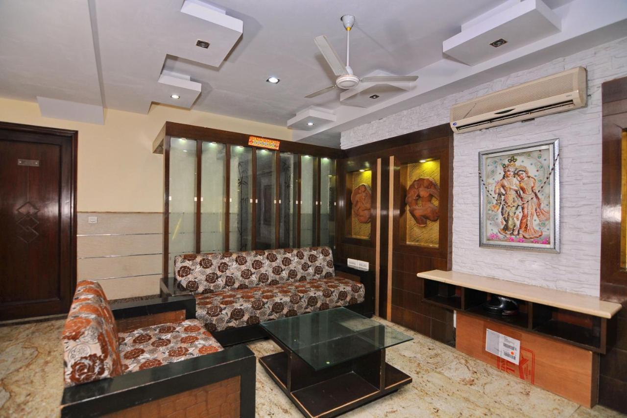 Hotel Tjs Grand Delhi  Esterno foto