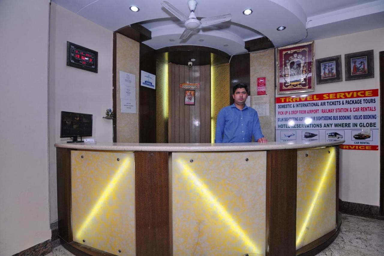 Hotel Tjs Grand Delhi  Esterno foto